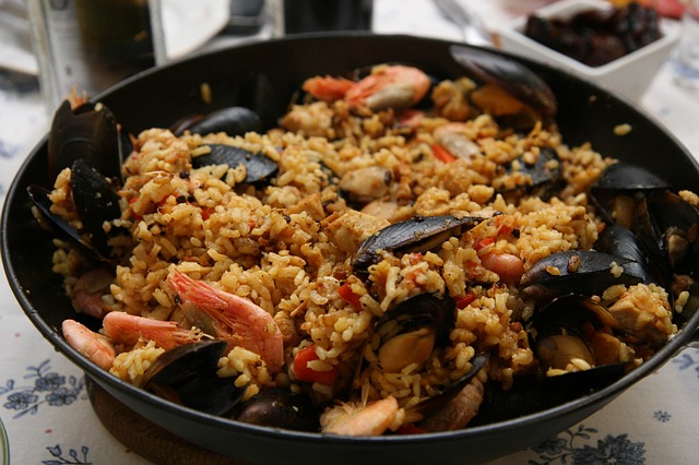 pikantní paella