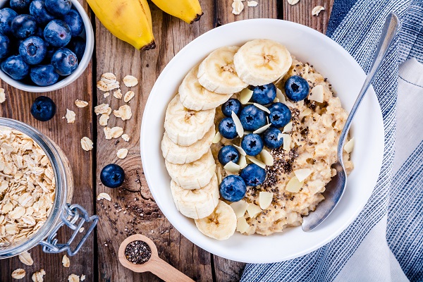 domácí müsli s chia a banány