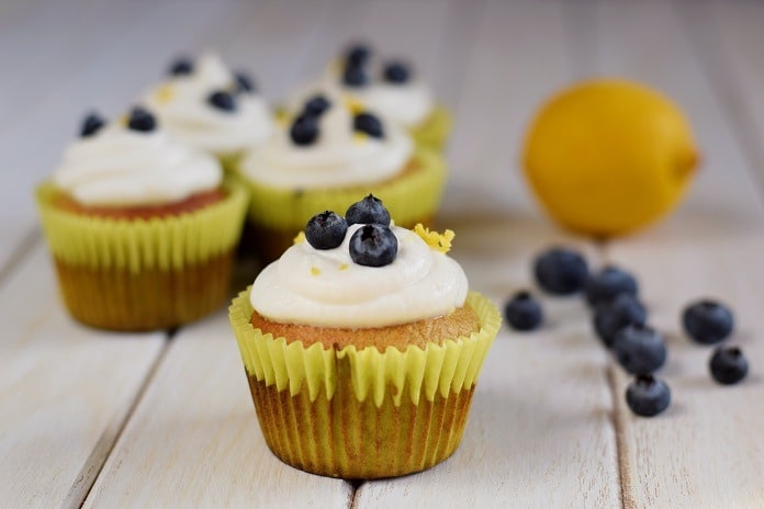 borůvkové cupcakes s banánem a řeckým jogurtem