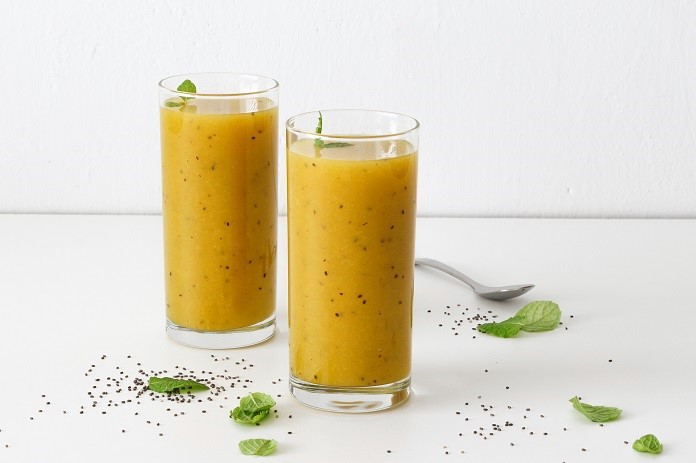 ananasové smoothie s kiwi